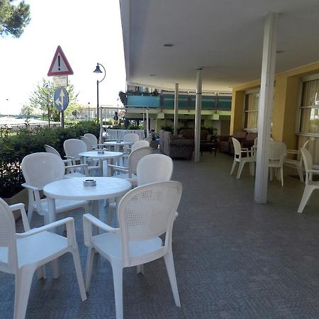 Hotel Michelangelo Bellaria-Igea Marina Exterior foto