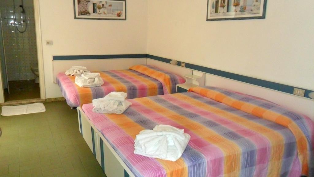 Hotel Michelangelo Bellaria-Igea Marina Zimmer foto