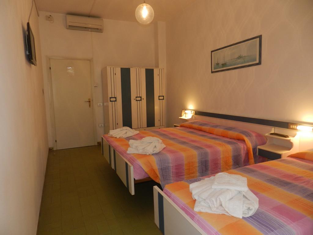 Hotel Michelangelo Bellaria-Igea Marina Zimmer foto