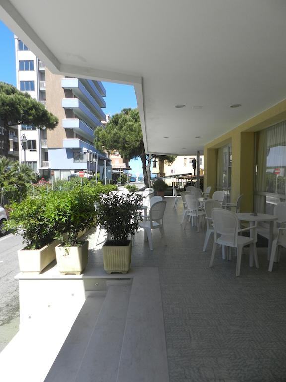 Hotel Michelangelo Bellaria-Igea Marina Exterior foto